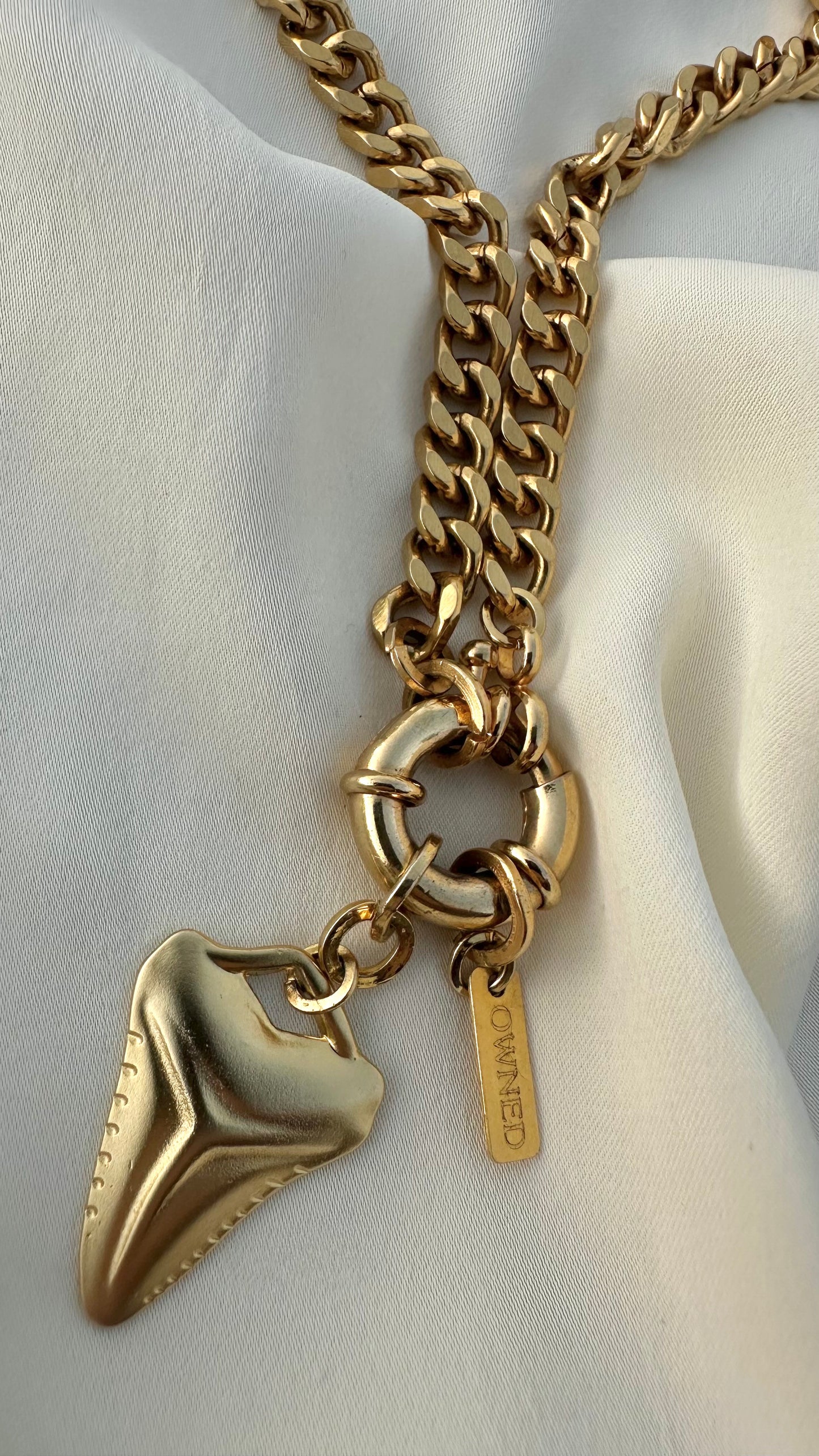 שרשרת GOLD SHARK