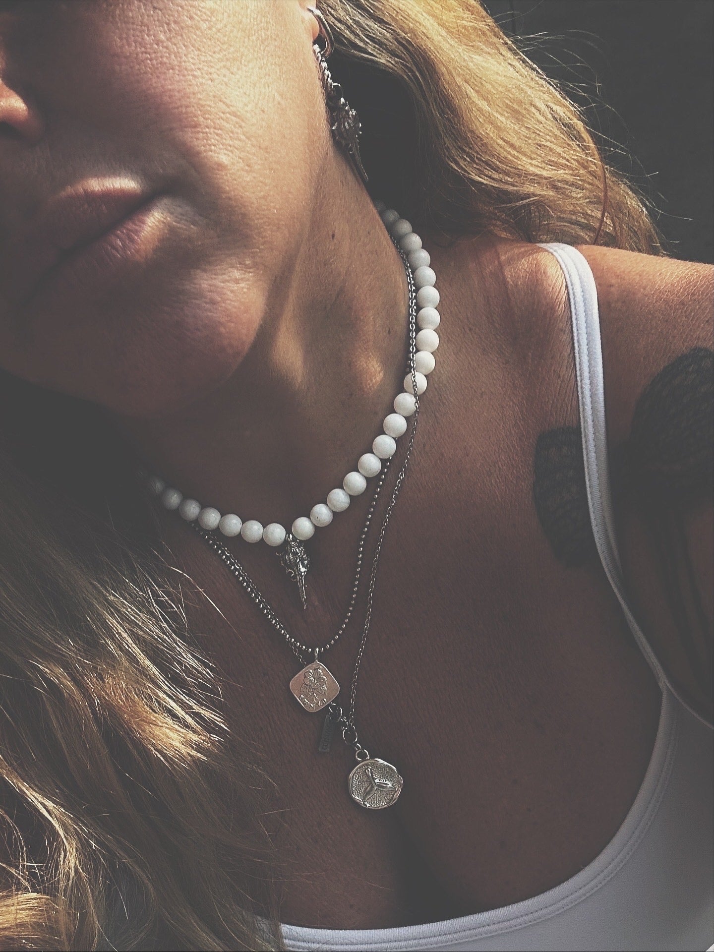 שרשרת WHITE LOTUS